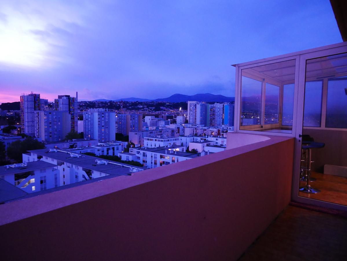 Appartement Rooftop 8 Personnes Grande Terrasse Avec Parking Quartier Aeroport Nice Exterior photo